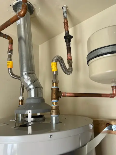 Water heater installation and plumbing repair in Highwood